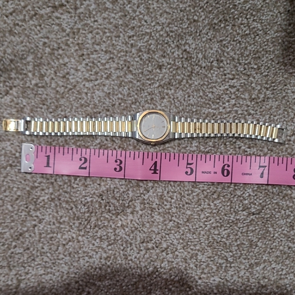 Seiko Silver and Gold Tone Watch - Picture 6 of 7